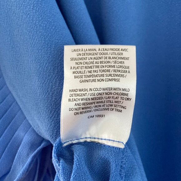 NWT Laura Plissé Ruffle Sleeve Top Vintage Blue Medium - Picture 9 of 10